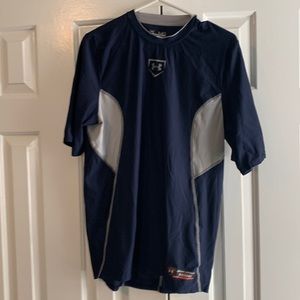 Men's used, medium, short sleeved Under Armour heat gear baseball training shirt